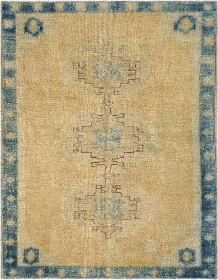 Detail image of 3' 4 x 5' 1 Hand Knotted Oushak Wool Rug