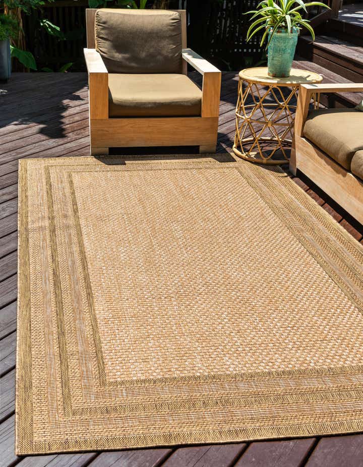 3' 3 x 5' Easy-Clean Border Indoor / Outdoor Rug