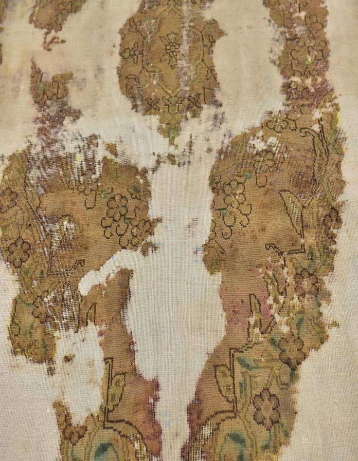 Detail image of 5' 10 x 7' 10 Hand Knotted Ultra Vintage Persian Wool Rug