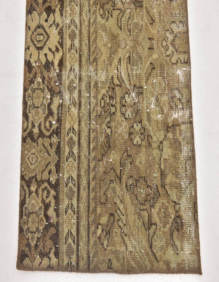 Detail image of 2' 7 x 4' 8  Hand Knotted Ultra Vintage Persian Wool Rug