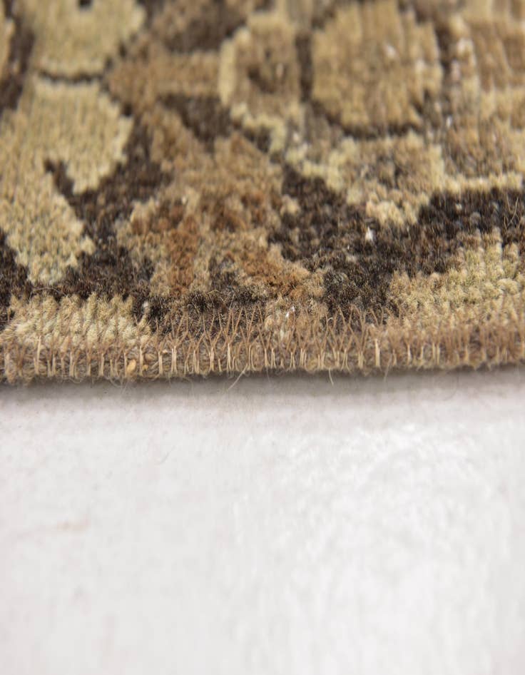 Detail image of 2' 7 x 4' 8  Hand Knotted Ultra Vintage Persian Wool Rug