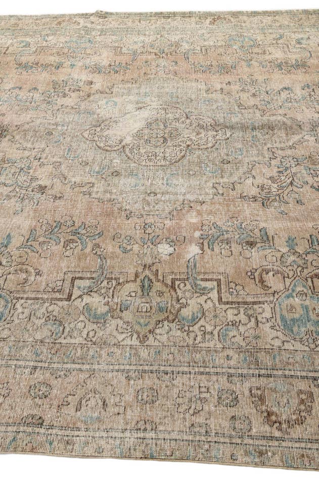 Detail image of 9' 5 x 12' 5 Hand Knotted Ultra Vintage Persian Wool Rug