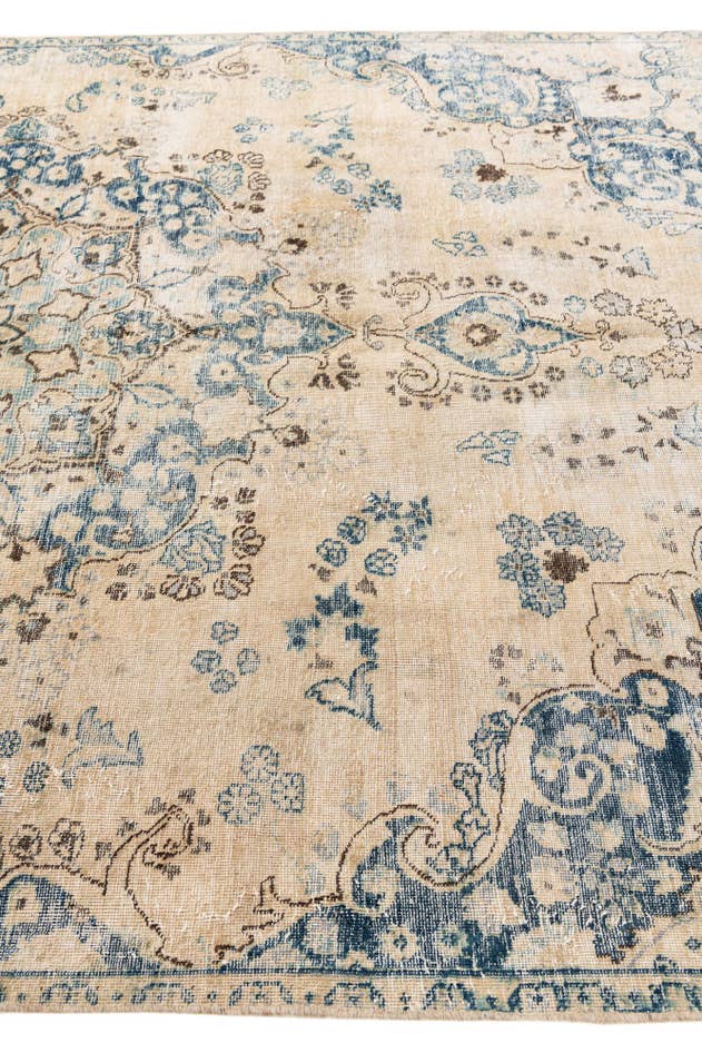 Detail image of 6' 6 x 9' 4 Hand Knotted Ultra Vintage Persian Wool Rug
