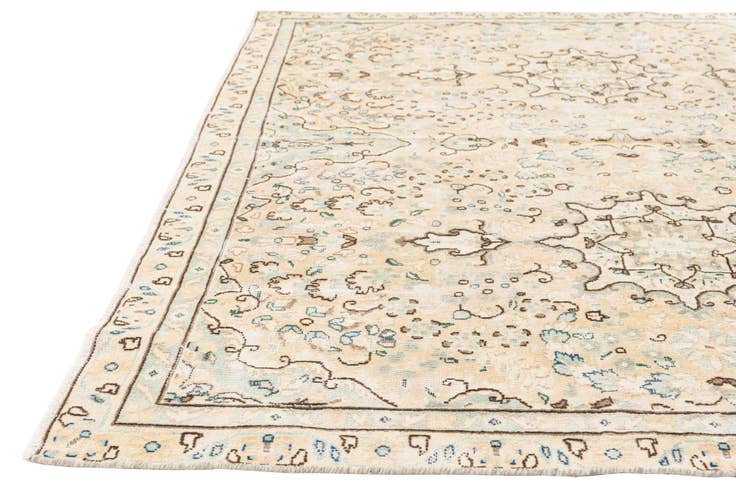 Detail image of 7' 1 x 10' 8 Hand Knotted Ultra Vintage Wool Rug