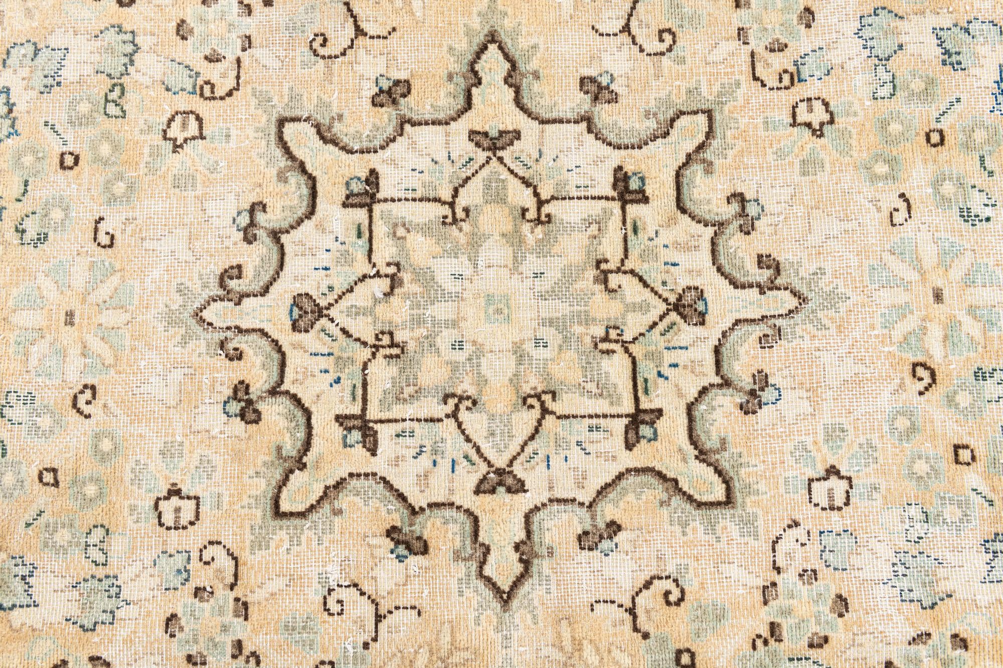 7' 1 x 10' 8 Hand Knotted Ultra Vintage Wool Rug