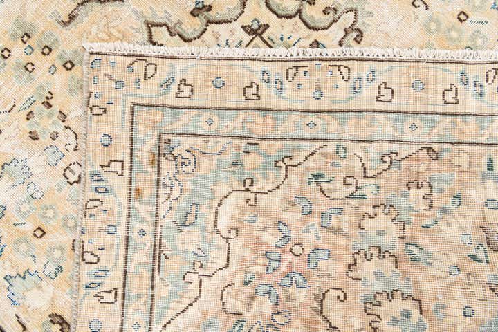 7' 1 x 10' 8 Hand Knotted Ultra Vintage Wool Rug