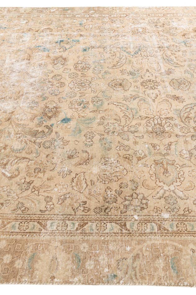 Detail image of 8' 9 x 11' 8 Hand Knotted Ultra Vintage Wool Rug