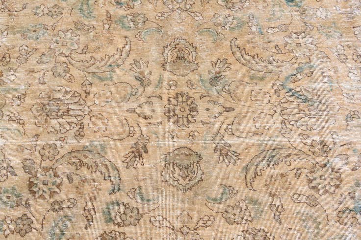 Detail image of 8' 9 x 11' 8 Hand Knotted Ultra Vintage Wool Rug