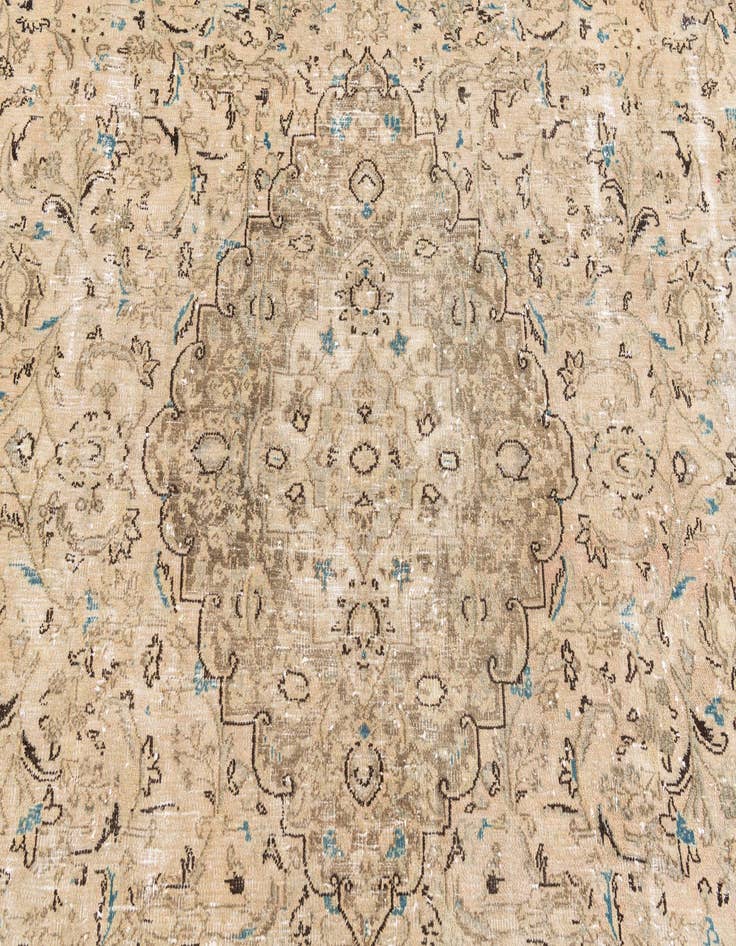 Detail image of 9' 7 x 11' 9  Hand Knotted Ultra Vintage Wool Rug