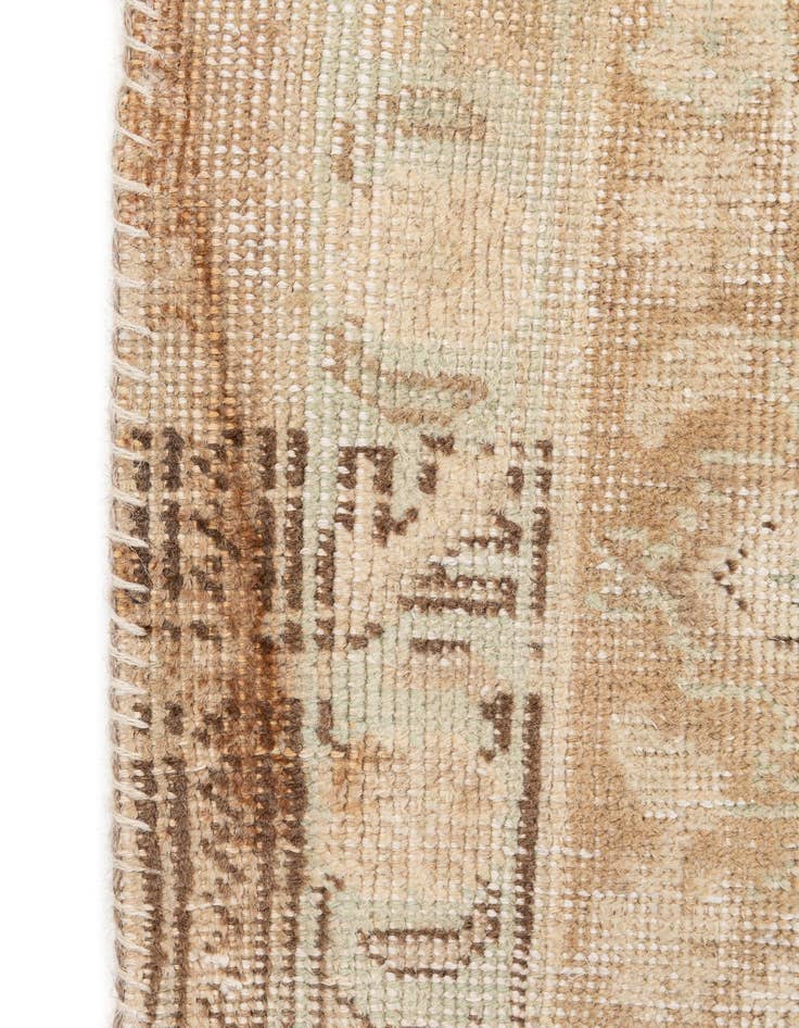 Detail image of 10' x 13' 3 Hand Knotted Ultra Vintage Wool Rug