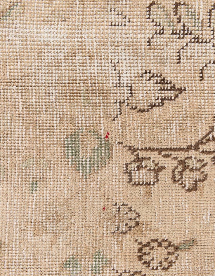 Detail image of 10' x 13' 3 Hand Knotted Ultra Vintage Wool Rug