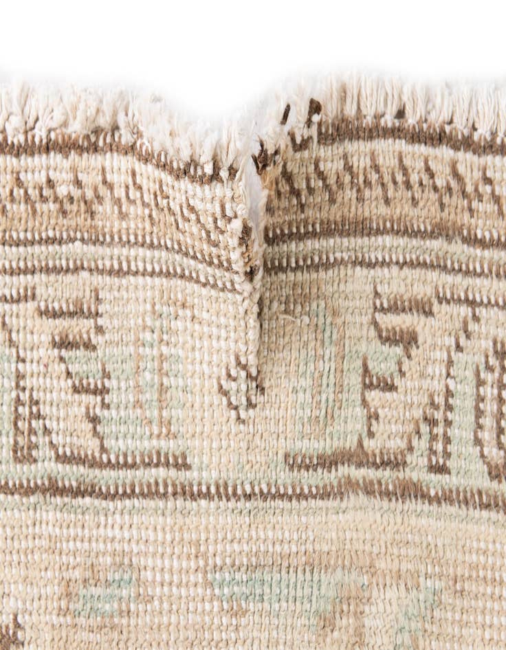 Detail image of 10' x 13' 3 Hand Knotted Ultra Vintage Wool Rug