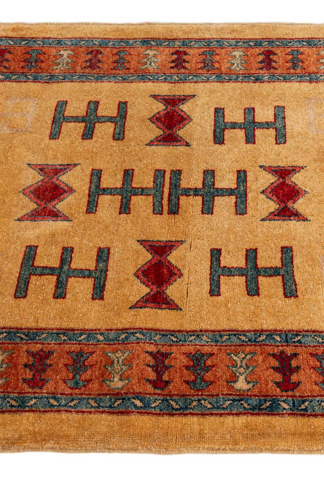 Detail image of 3' 4 x 5' 5 Hand Knotted Ziegler Wool Rug