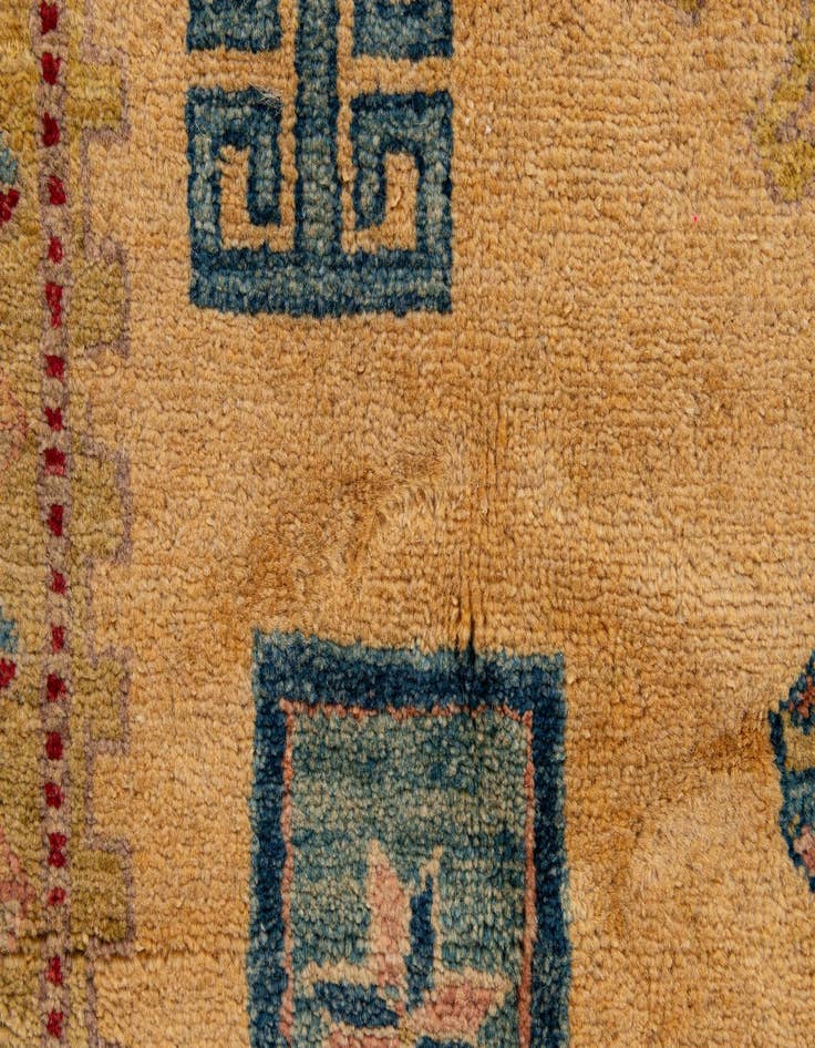 Detail image of 5' 2 x 7' 7  Hand Knotted Ziegler Wool Rug