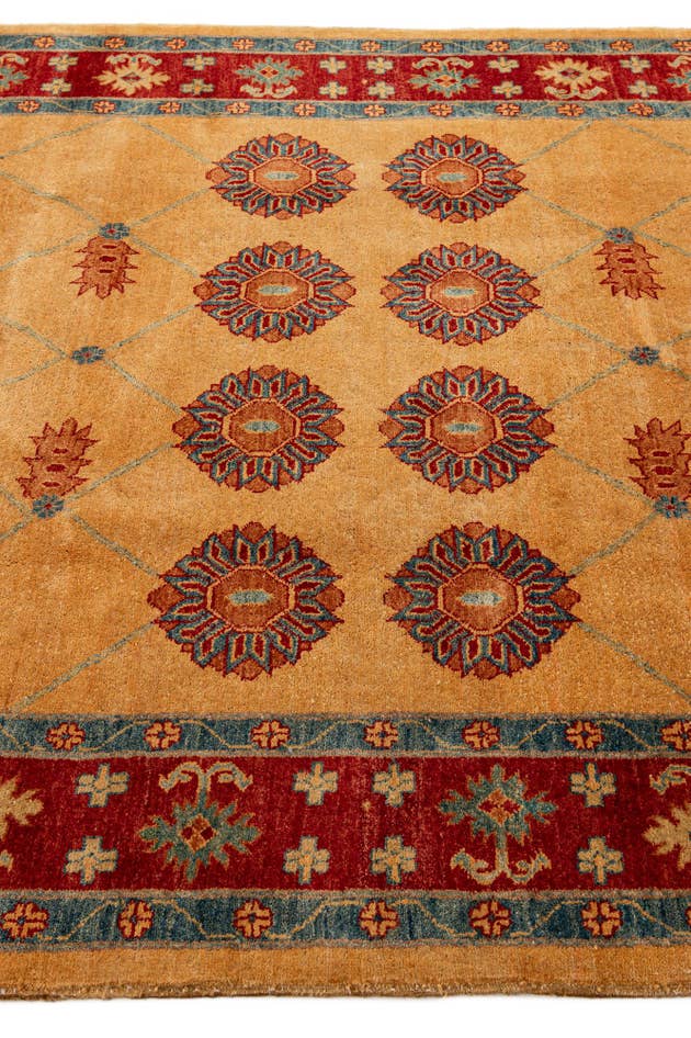 Detail image of 5' 9 x 7' 10 Hand Knotted Ziegler Wool Rug