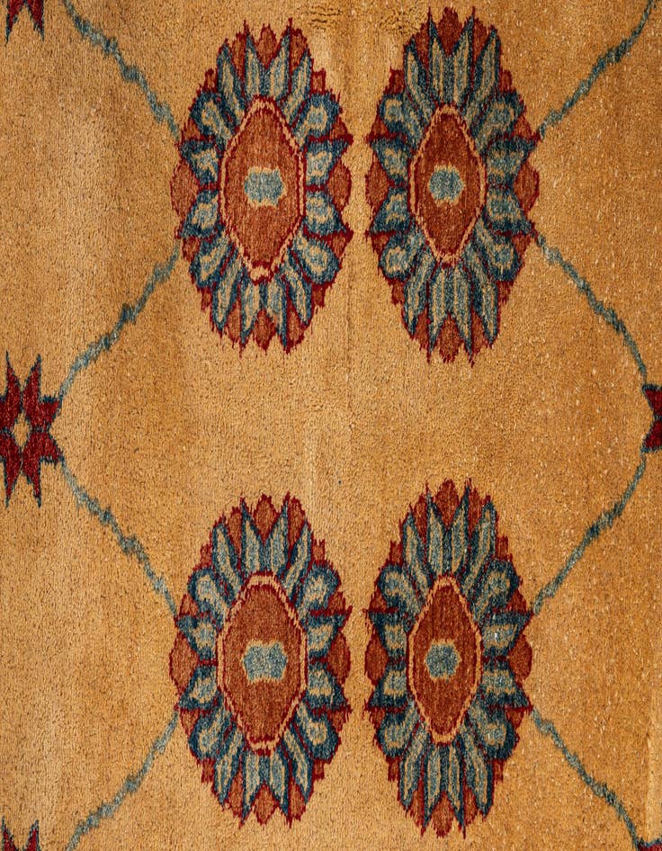 Detail image of 5' 7 x 7' 7  Hand Knotted Ziegler Wool Rug
