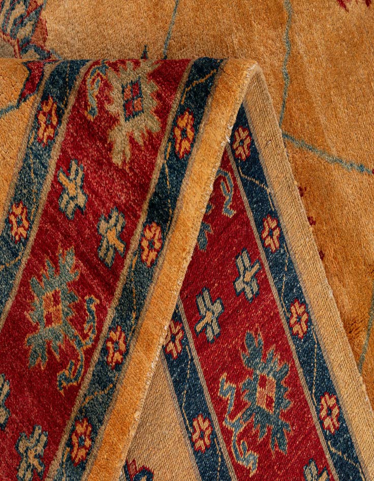 Detail image of 5' 9 x 7' 7  Hand Knotted Ziegler Wool Rug