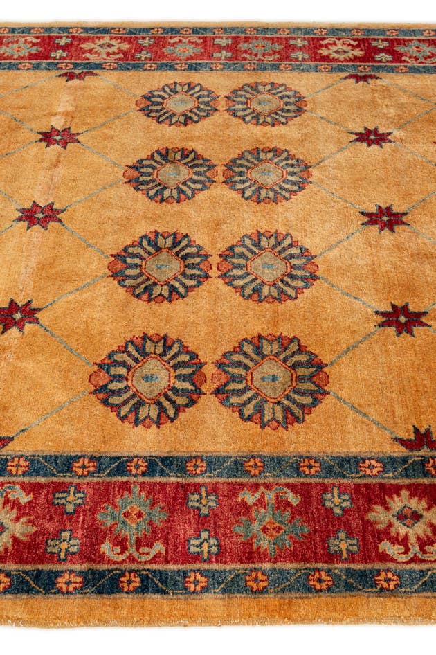 Detail image of 5' 9 x 7' 7 Hand Knotted Ziegler Wool Rug