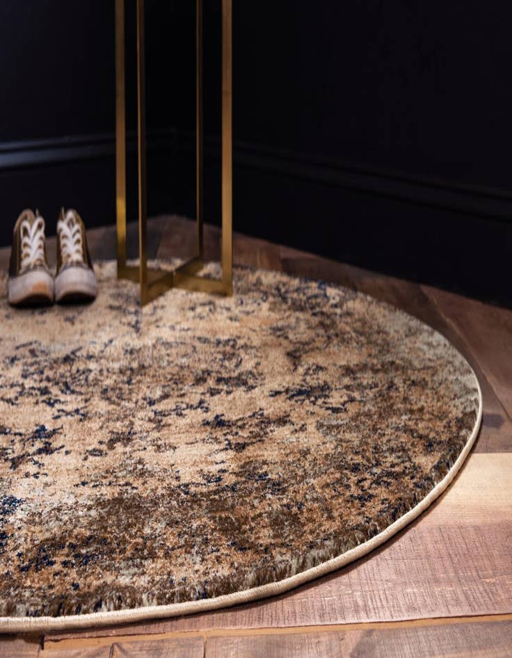 Detail image of 4' 5 x 4' 5 Charlestown Round Rug