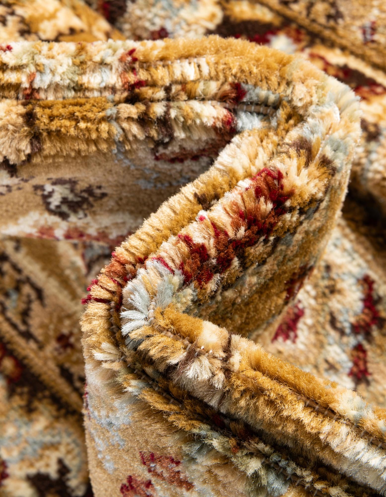 7' 10 x 7' 10 Classic Agra Round Rug