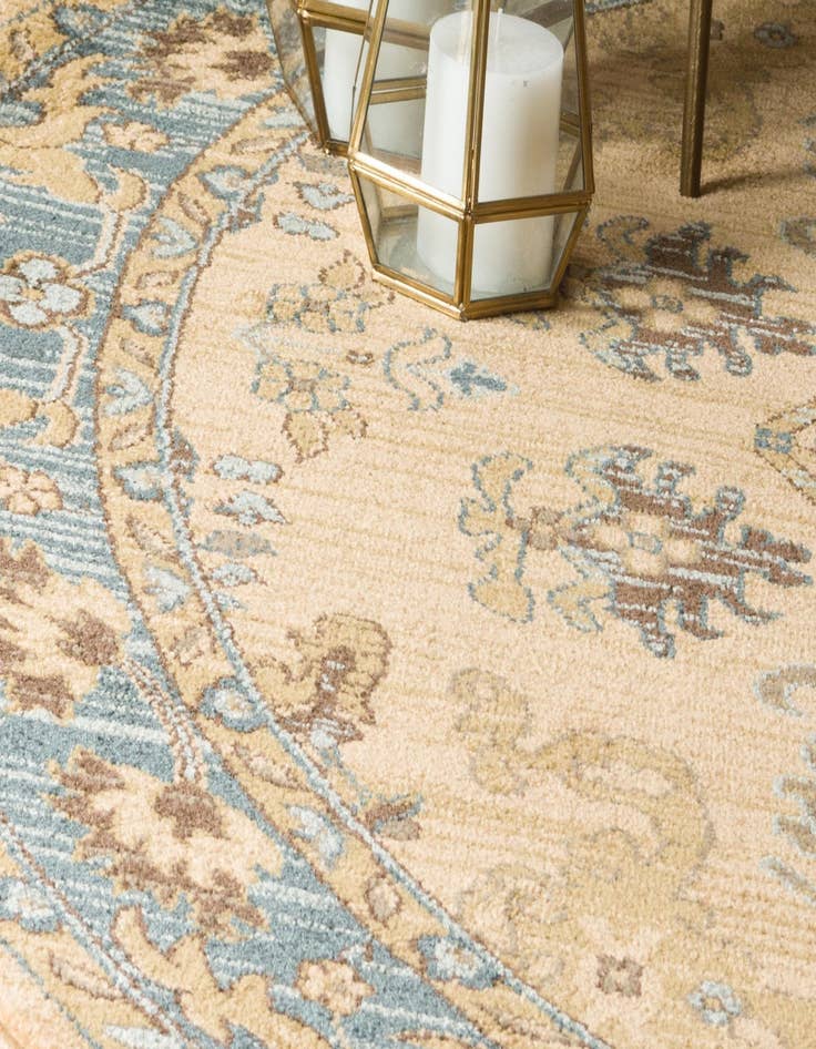 Detail image of 8' x 8' Kensington Round Rug