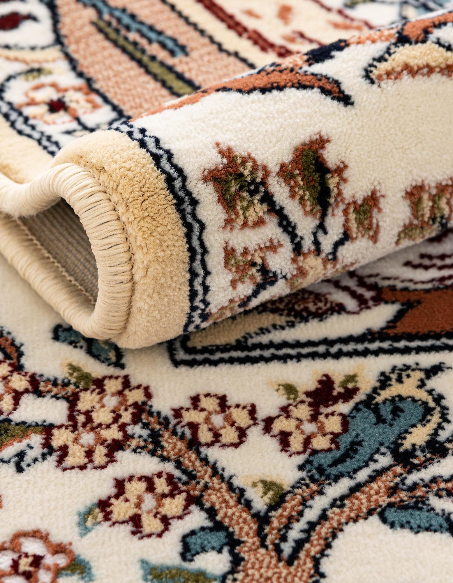 5' 3 x 5' 3 Nain Design Round Rug