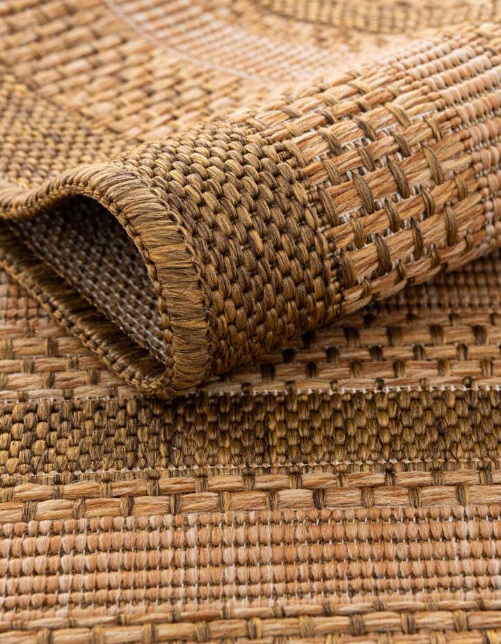 6' x 6' Easy-Clean Border Indoor / Outdoor Round Rug