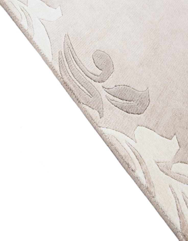 Detail image of 2' 7 x 9' 11  Hand Knotted Darya Wool Runner Rug