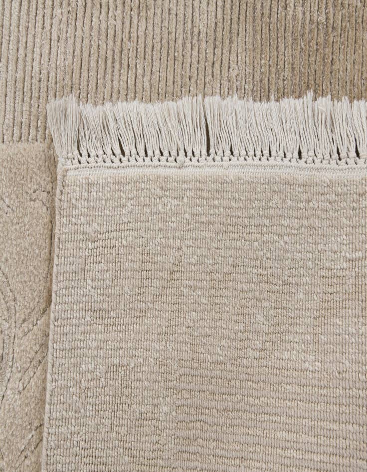 Detail image of 2' 8 x 9' 10  Hand Knotted Darya Wool Runner Rug