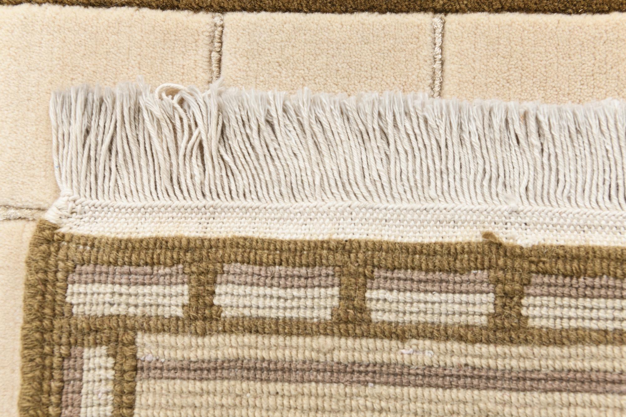 2' 9 x 9' 9 Hand Knotted Darya Wool Runner Rug