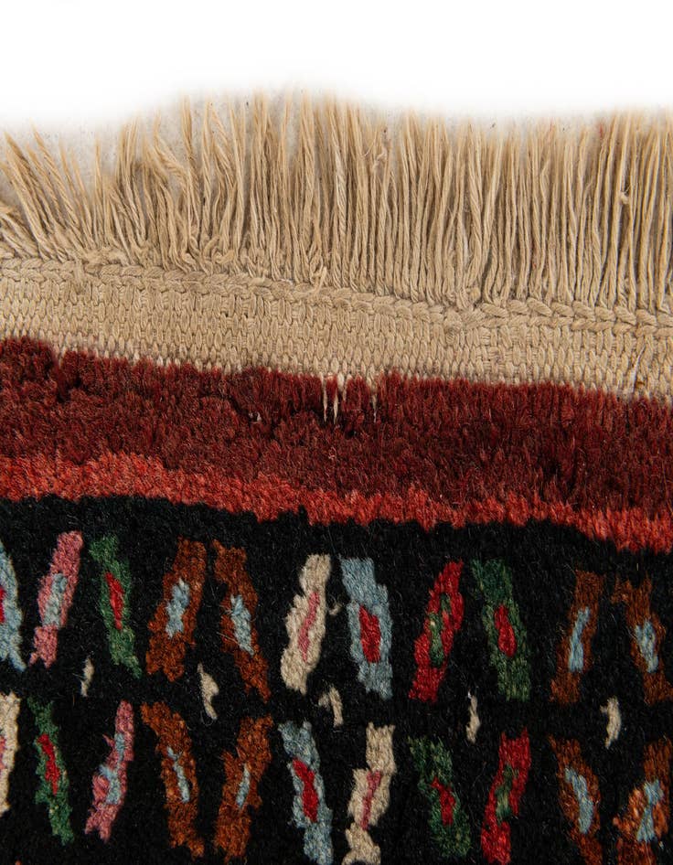 Detail image of 1' x 3' 1 Hand Knotted Hamedan Wool Square Rug