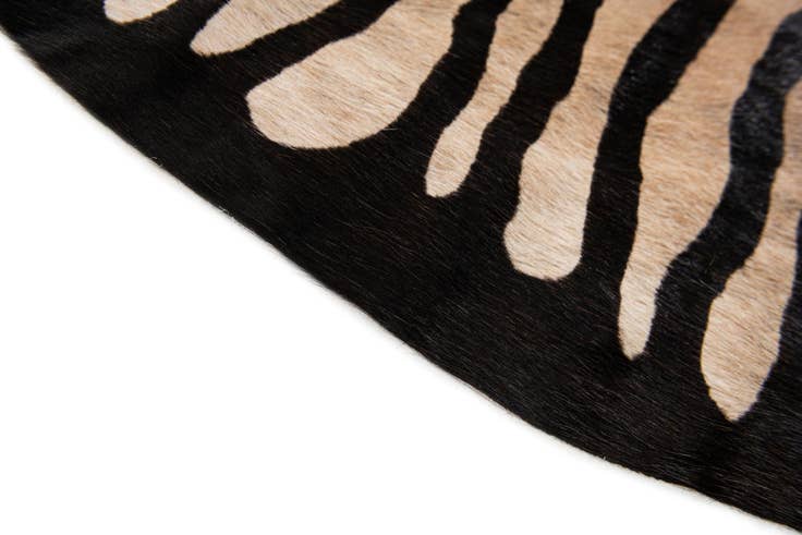Detail image of 6' 3 x 7' Cowhide Leather Freeform Rug