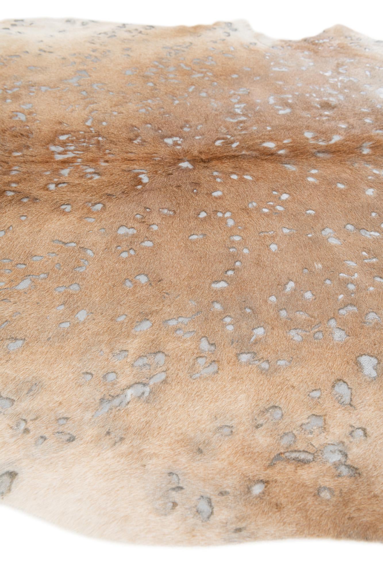 6' 6 x 7' Cowhide Leather Freeform Rug
