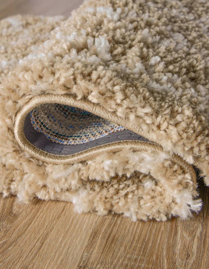Detail image of 4' x 6' Marrakesh Shag Oval Rug