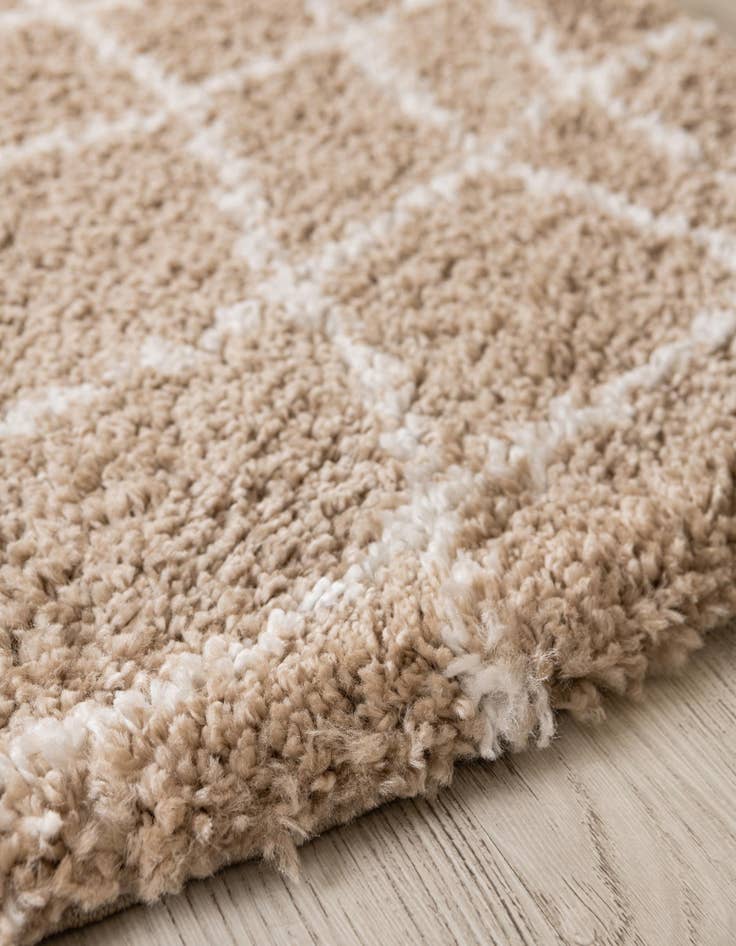 Detail image of 4' x 6' Moroccan Shag Oval Rug