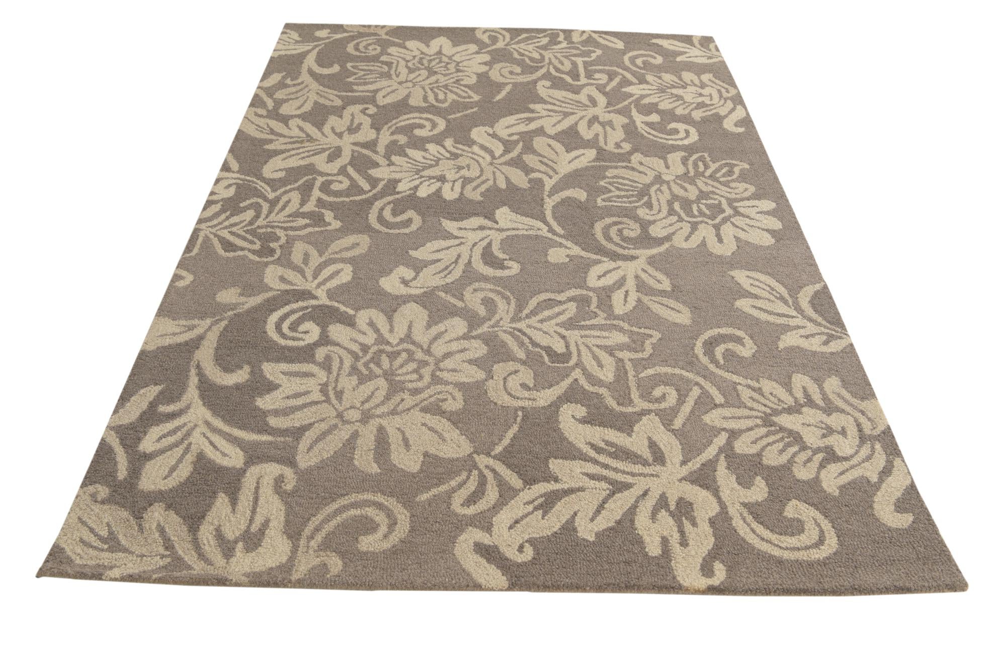 5' 1 x 8' Agra Wool Rug