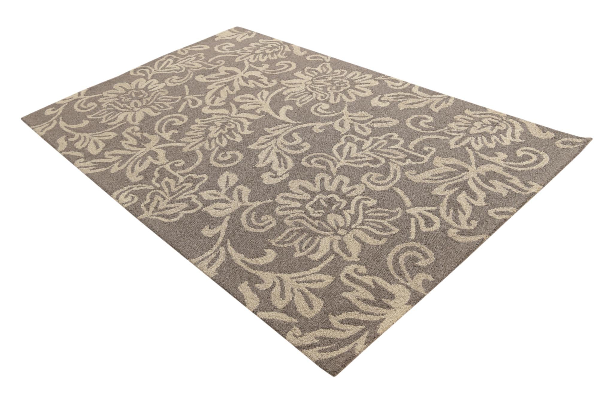 5' 1 x 8' Agra Wool Rug