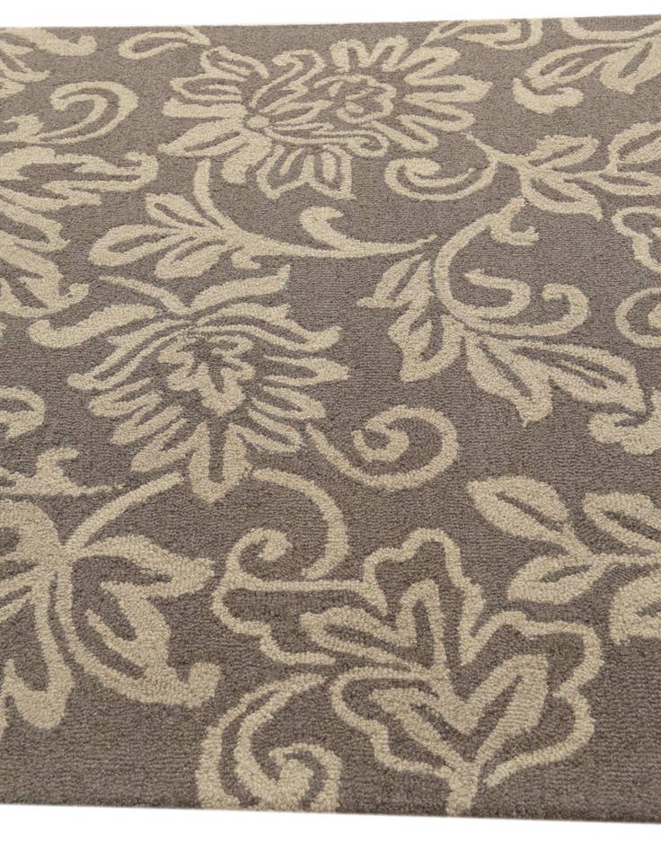 Detail image of 5' 1 x 8' Agra Wool Rug