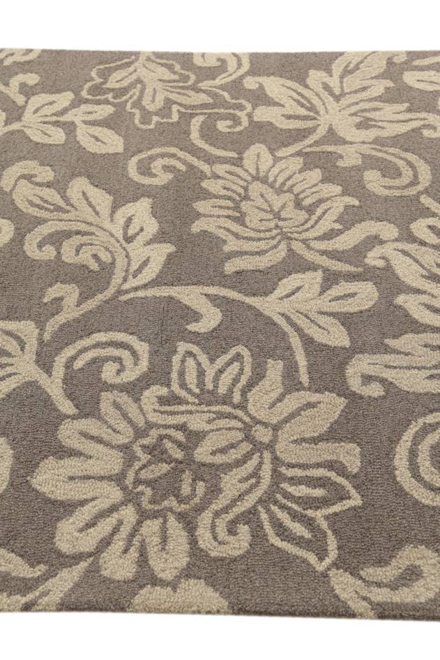 Detail image of 5' 1 x 8' Agra Wool Rug