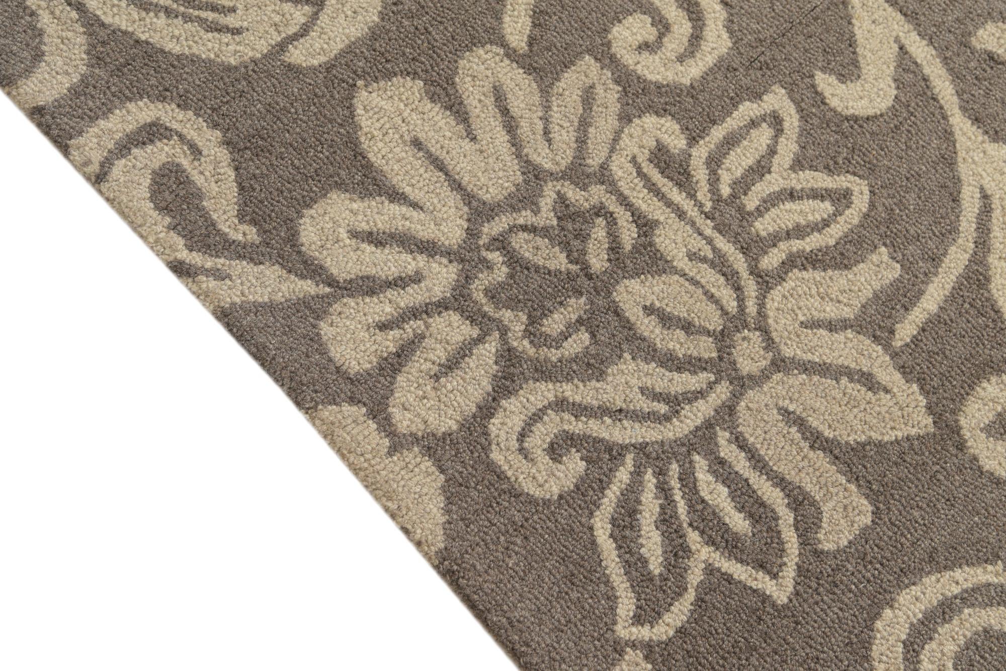 5' 1 x 8' Agra Wool Rug