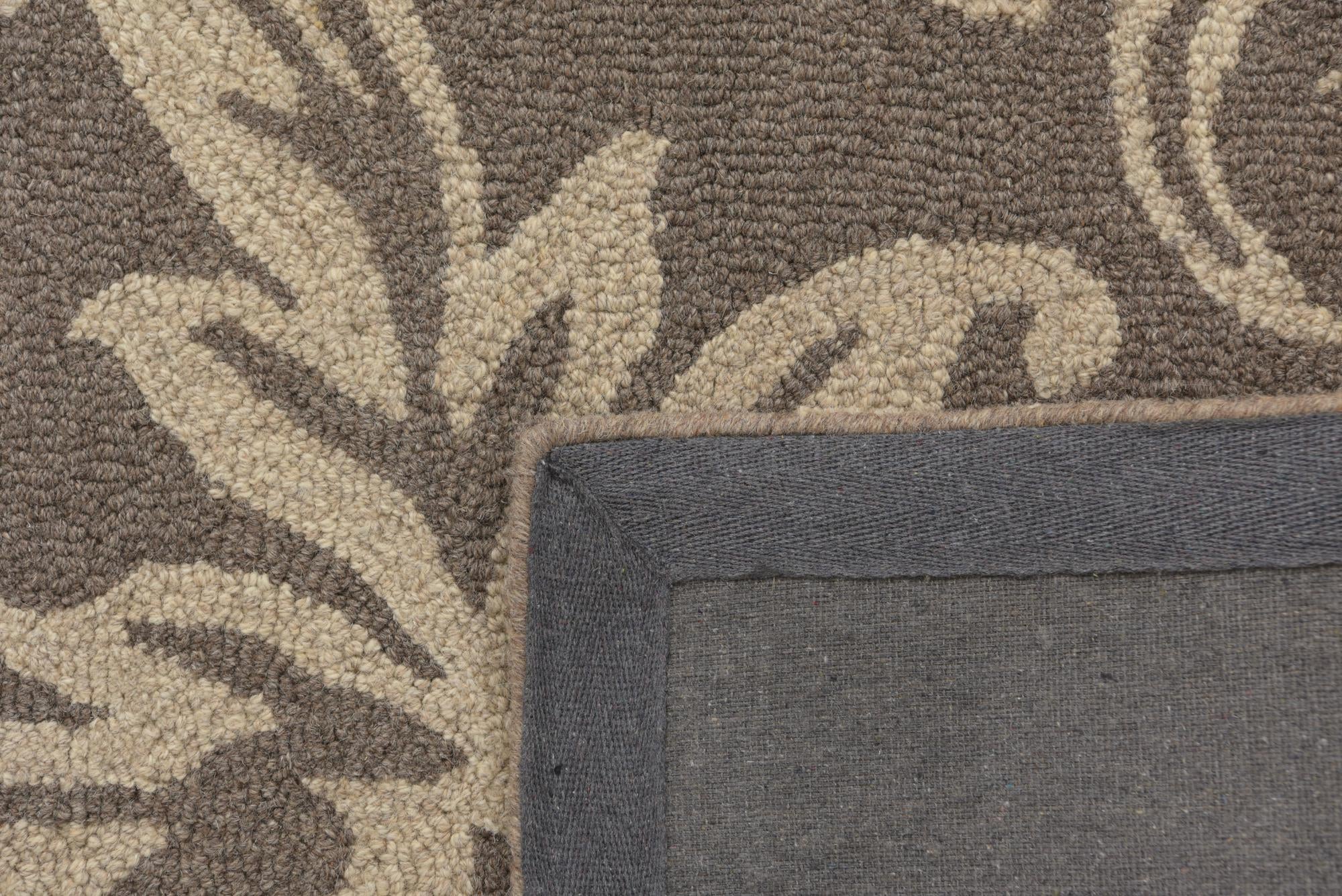 5' 1 x 8' Agra Wool Rug