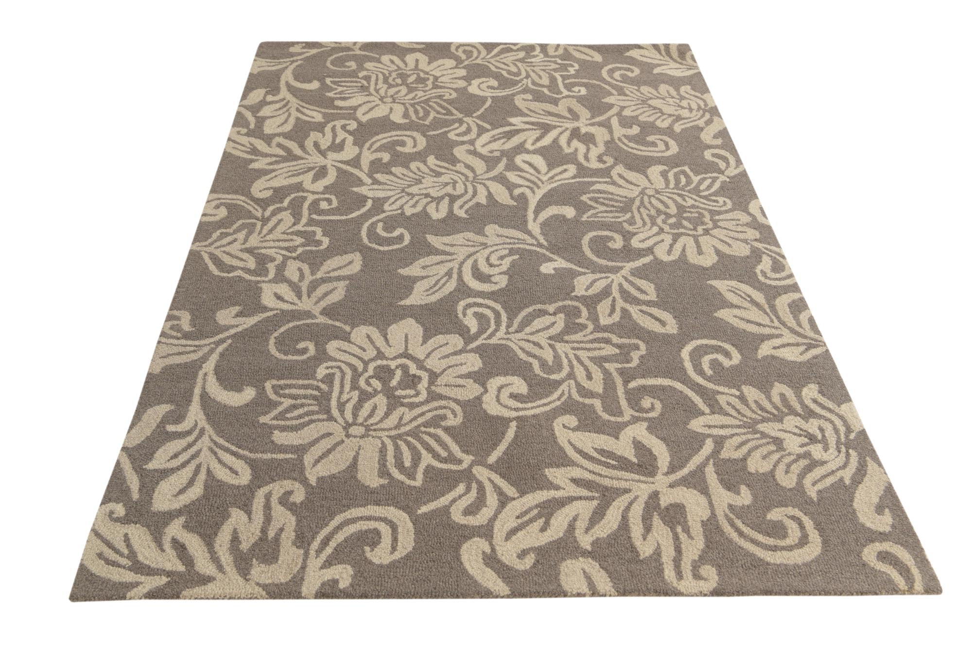 5' x 8' Agra Wool Rug