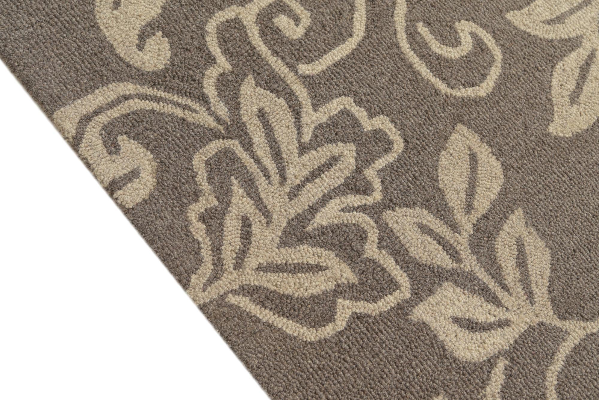 5' x 8' Agra Wool Rug