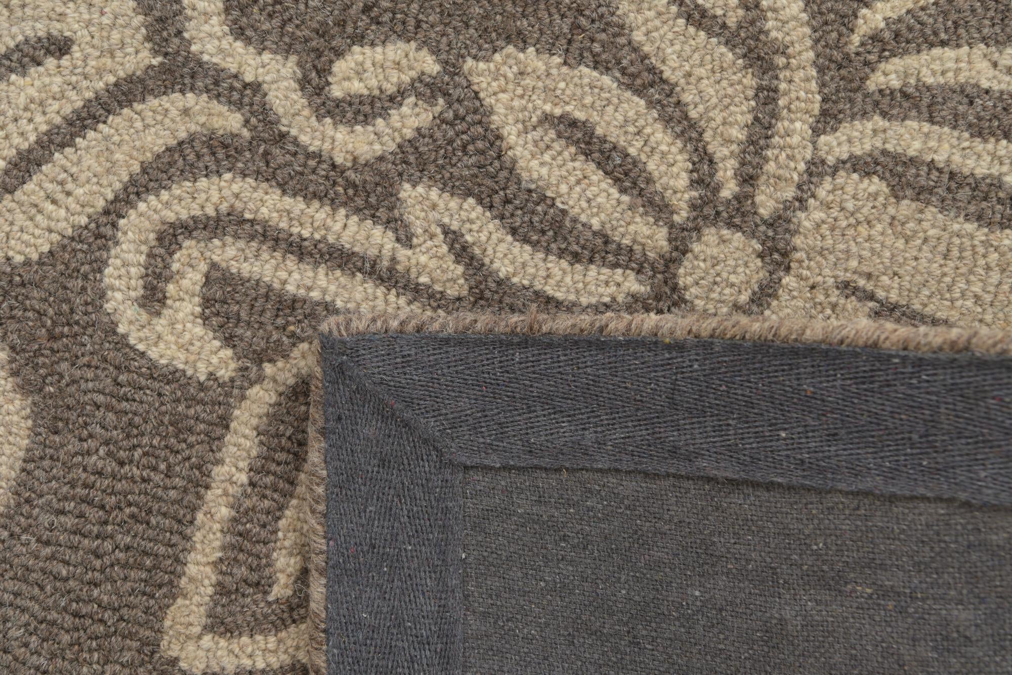5' x 8' Agra Wool Rug