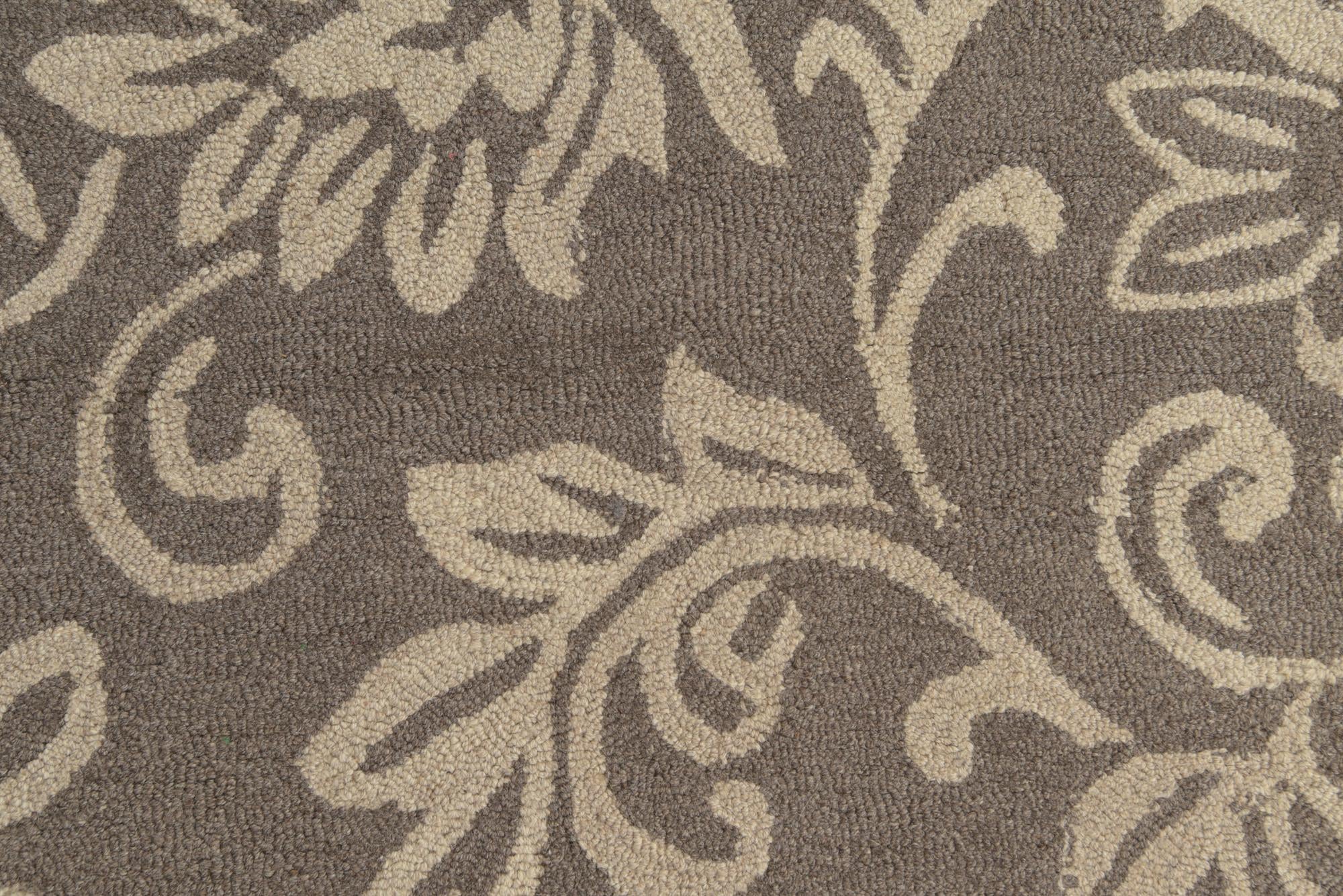 5' x 8' Agra Wool Rug
