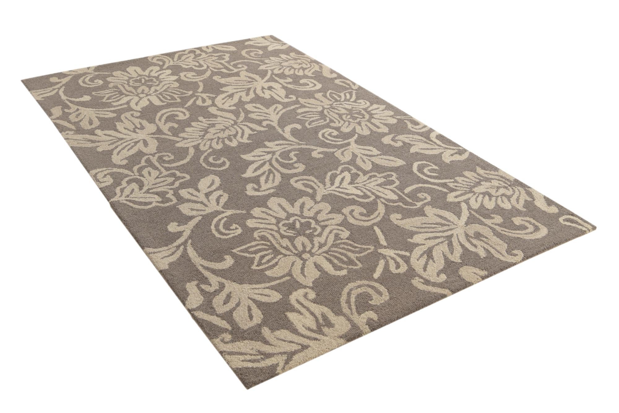 5' 1 x 8' Agra Wool Rug