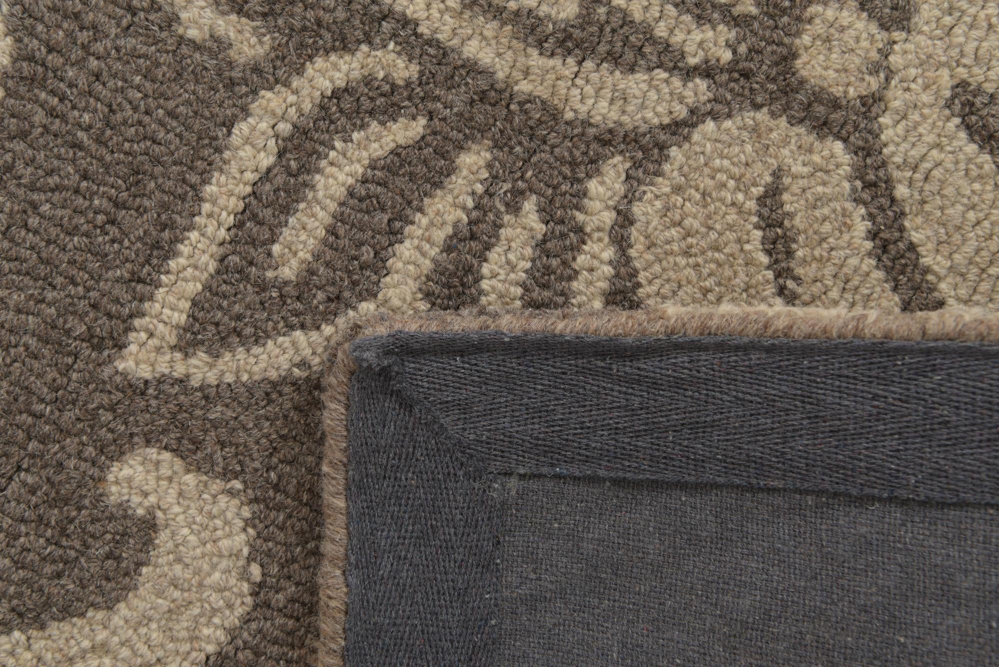 5' 1 x 8' Agra Wool Rug