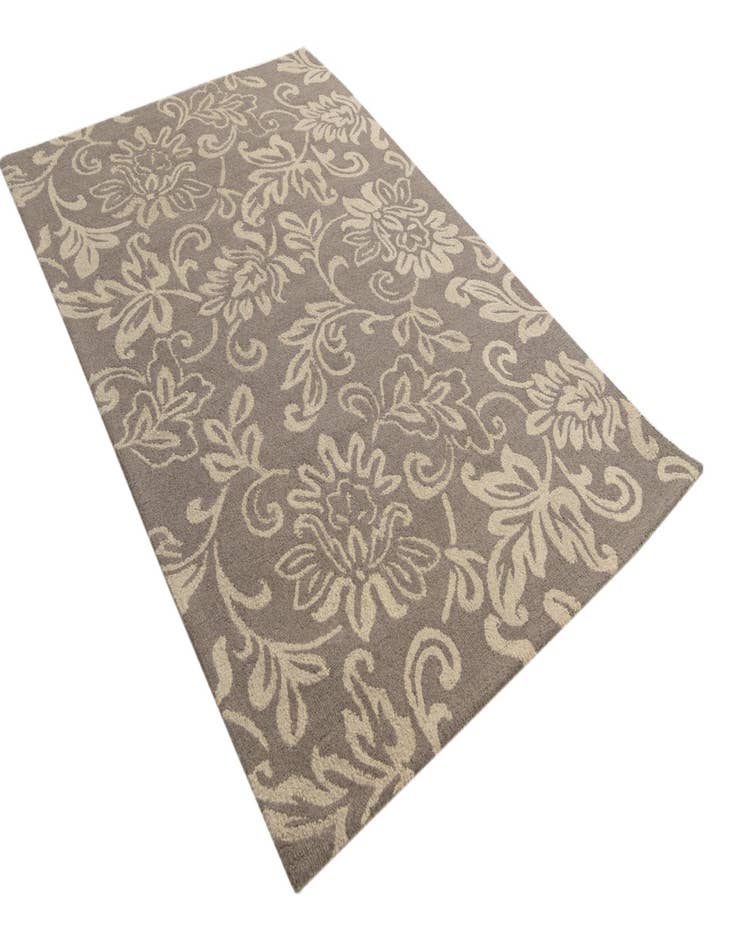 Detail image of 5' 2 x 8' Agra Wool Rug