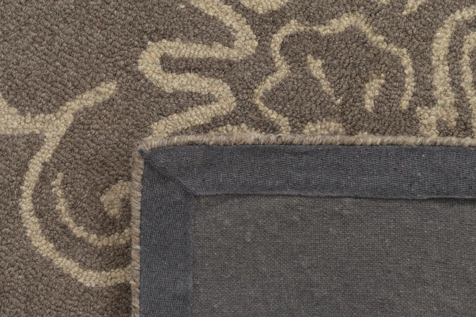 5' 2 x 8' Agra Wool Rug