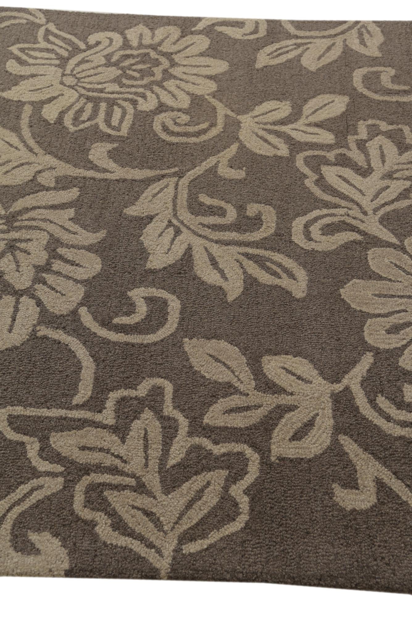 5' x 7' 10 Agra Wool Rug